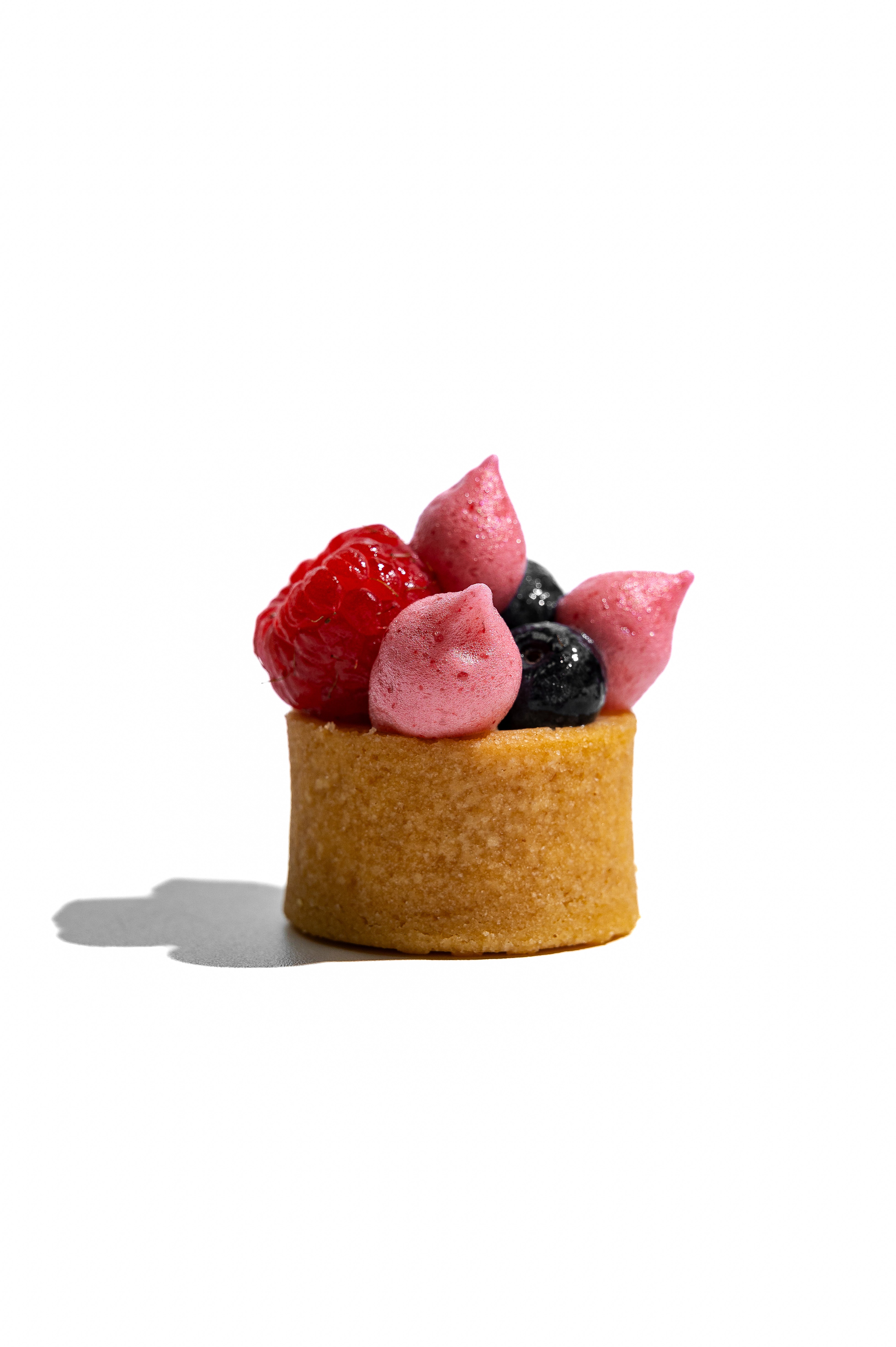 Mini Stylish Key Lime Tart with Berries