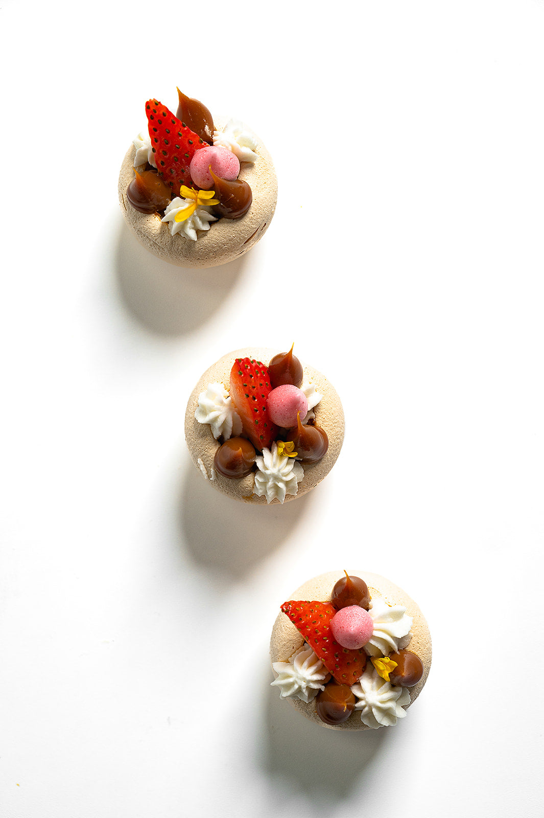 Mini Pavlova Strawberrry & Dulce de Leche